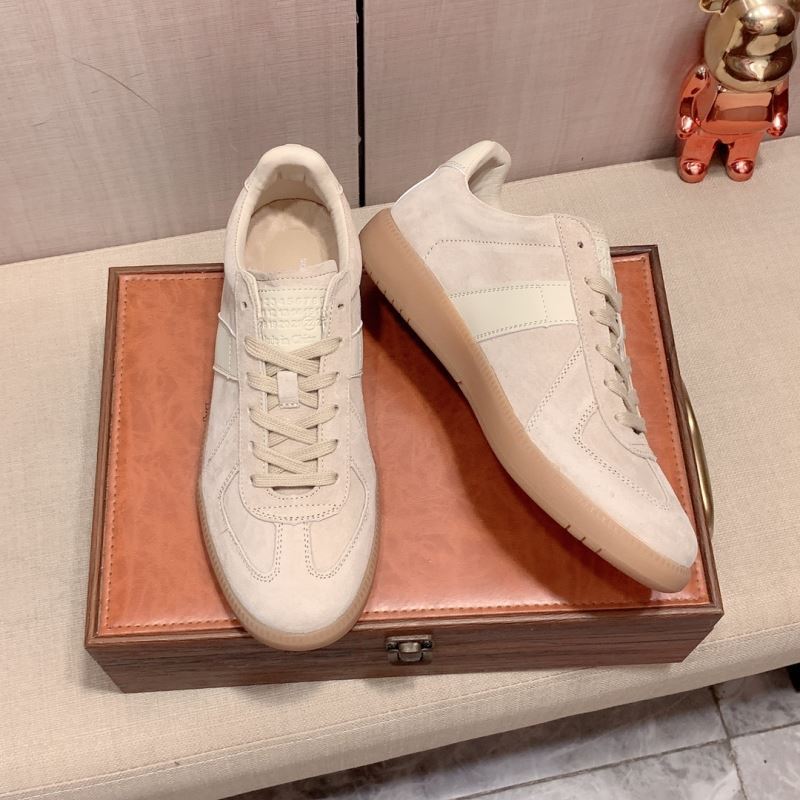 Louis Vuitton Low Shoes